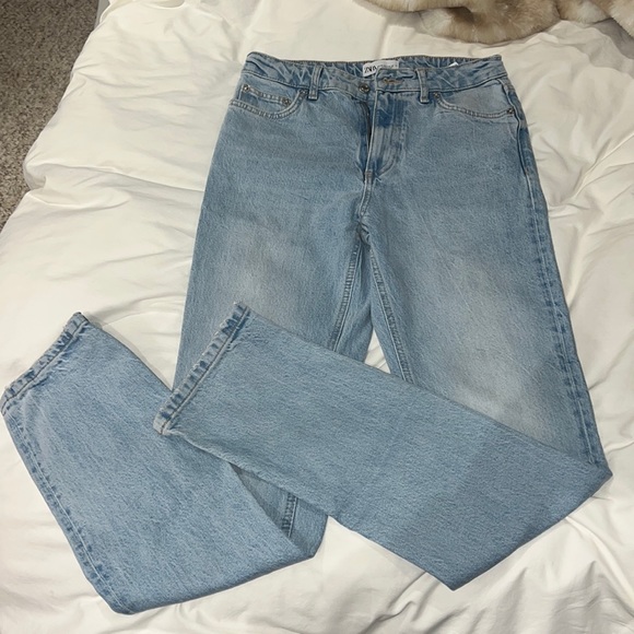 Zara Denim - Zara split hem slim jeans size 26